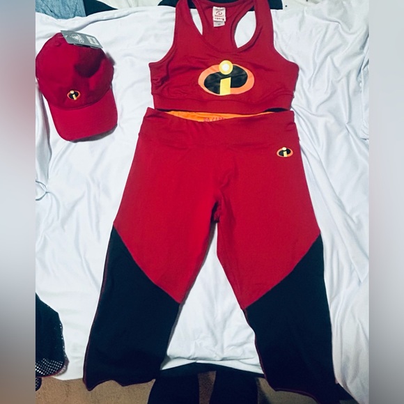 #127 like new size large Disney Pixar’s incredible tights - Picture 4 of 4